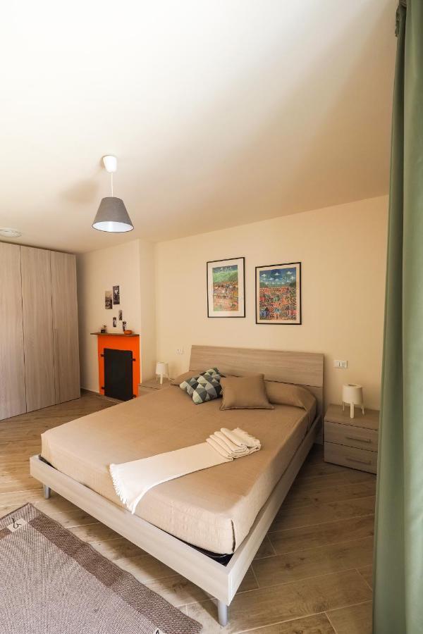 Rivacanze Apartments Laglio Bagian luar foto